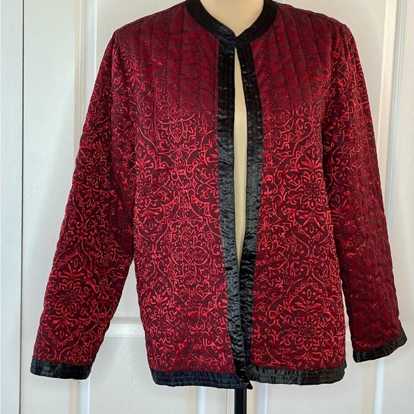 Alfred Dunner Jackets & Blazers - Alfred Dunner Quilted Red and Black Patterned Blazer, size 14